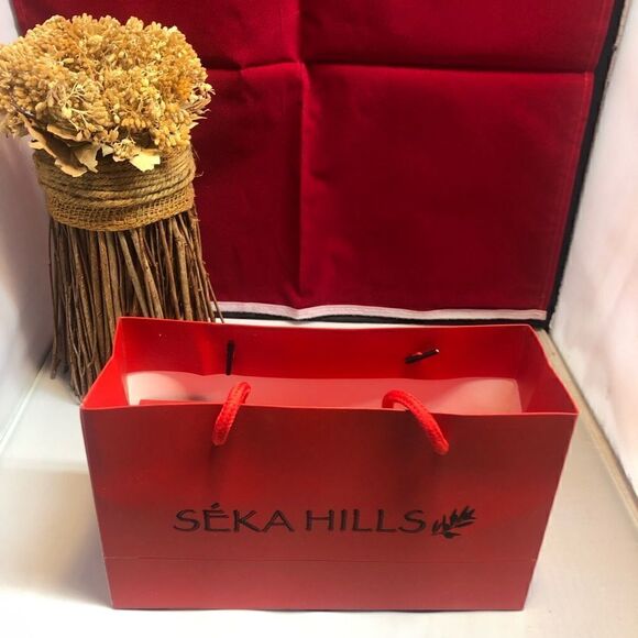 Seka Hills Wine Aerator Decanter W/ 4 Stainless Steel Ice cubes-New in Box - Picture 2 of 4